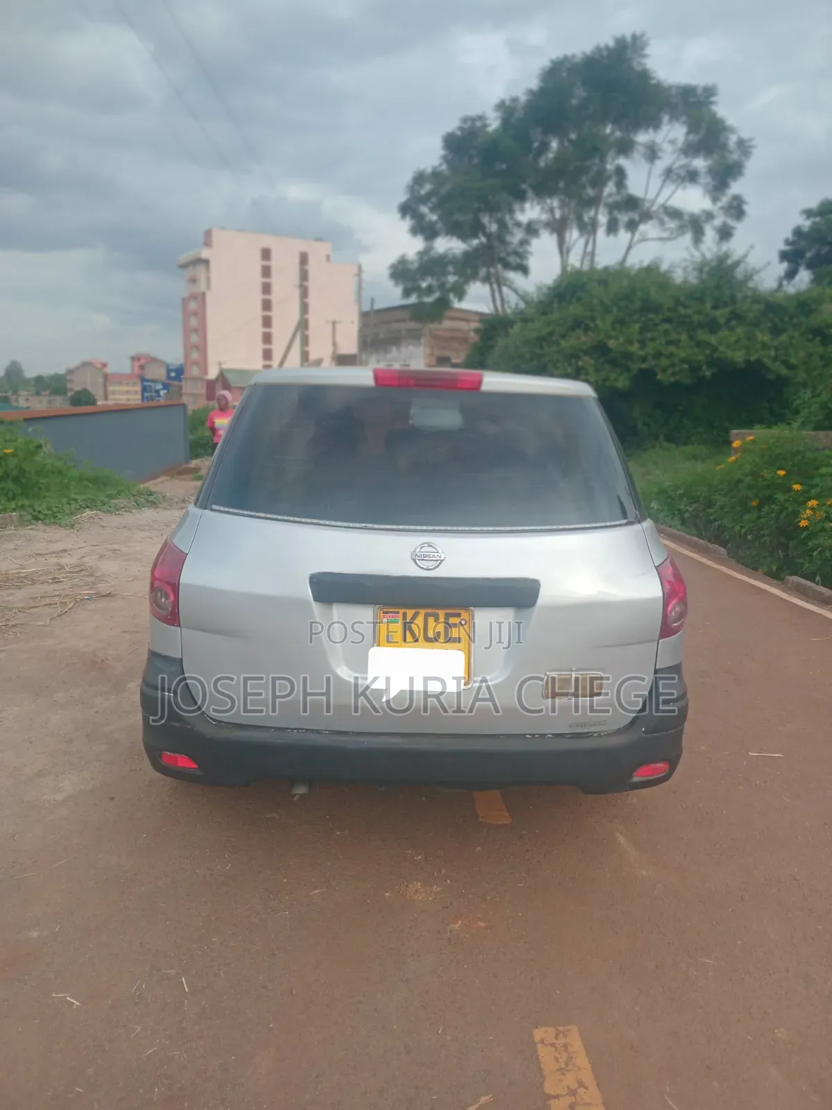 Nissan Advan 2010 Silver
