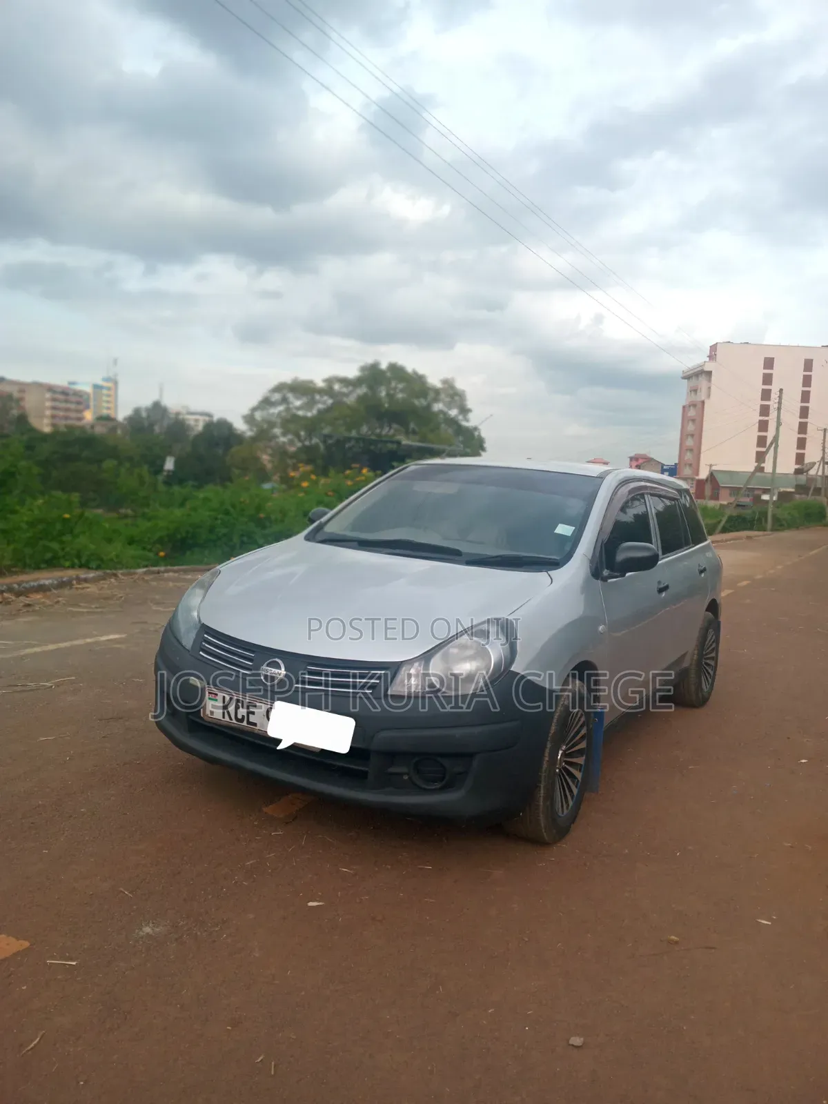 Nissan Advan 2010 Silver