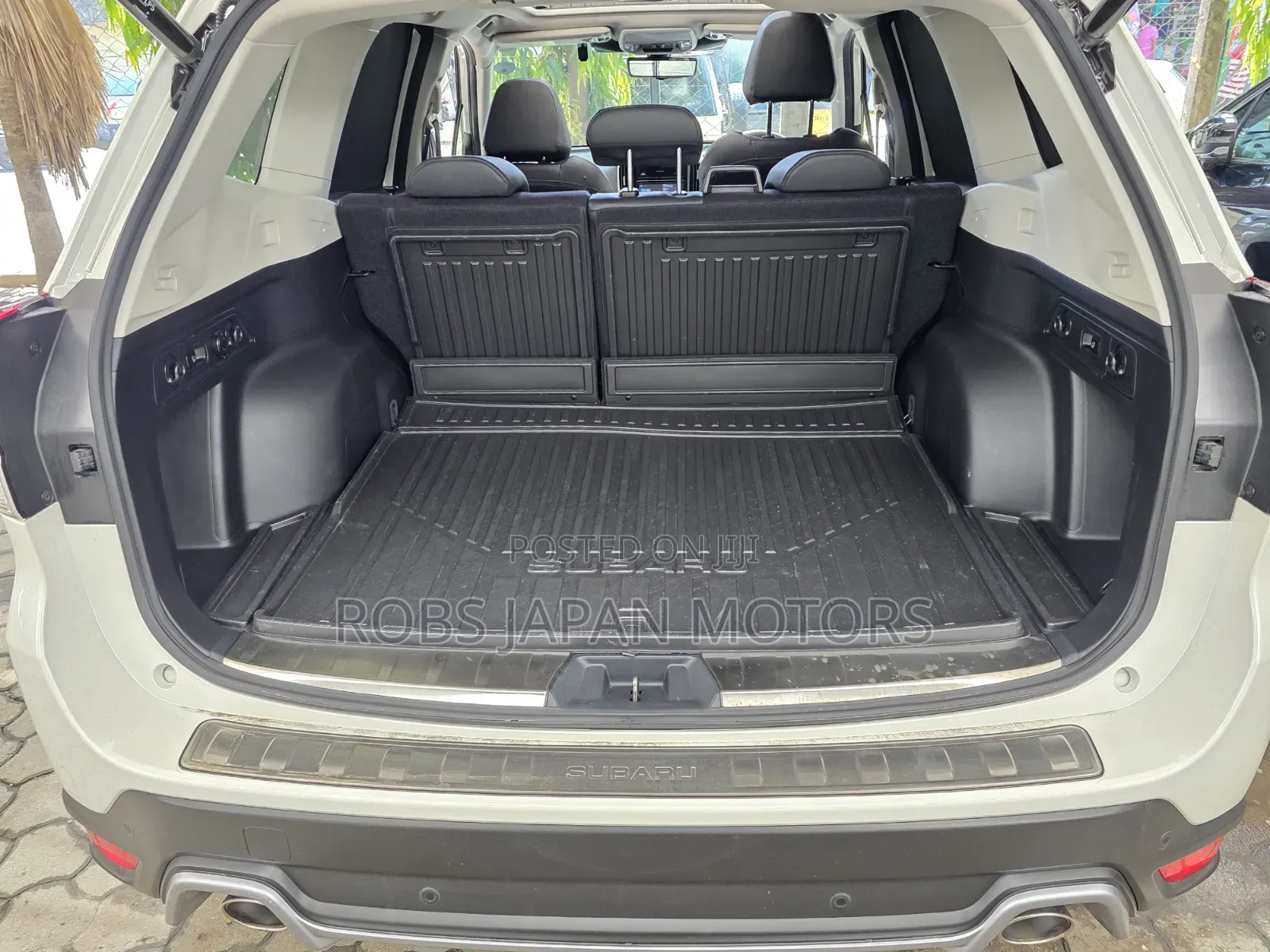Subaru Forester Premium 2021 White