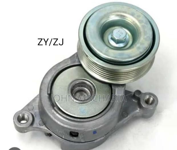 Belt Tensioner for Mazda Zy/ Zj