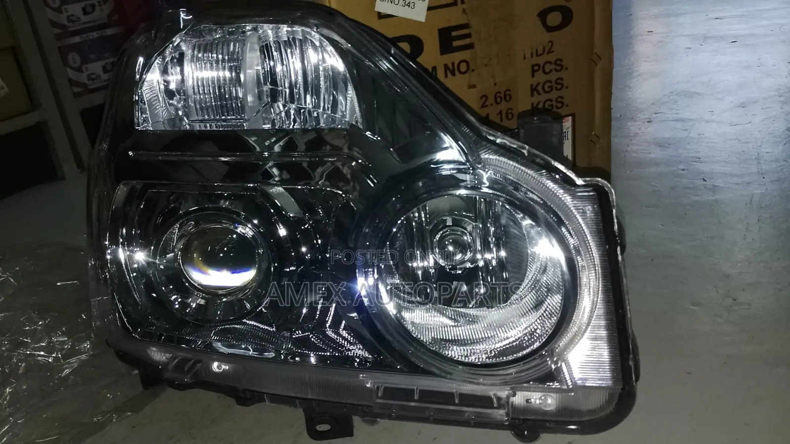 Head Lamp Nissan Xtrail T31 2007 - 2010 Xenon RHS