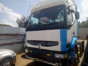 Renault 2010 White 