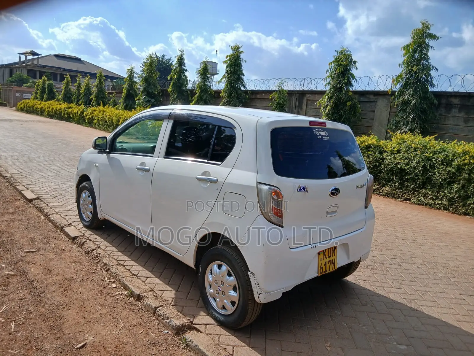 Subaru Pleo 2015 White
