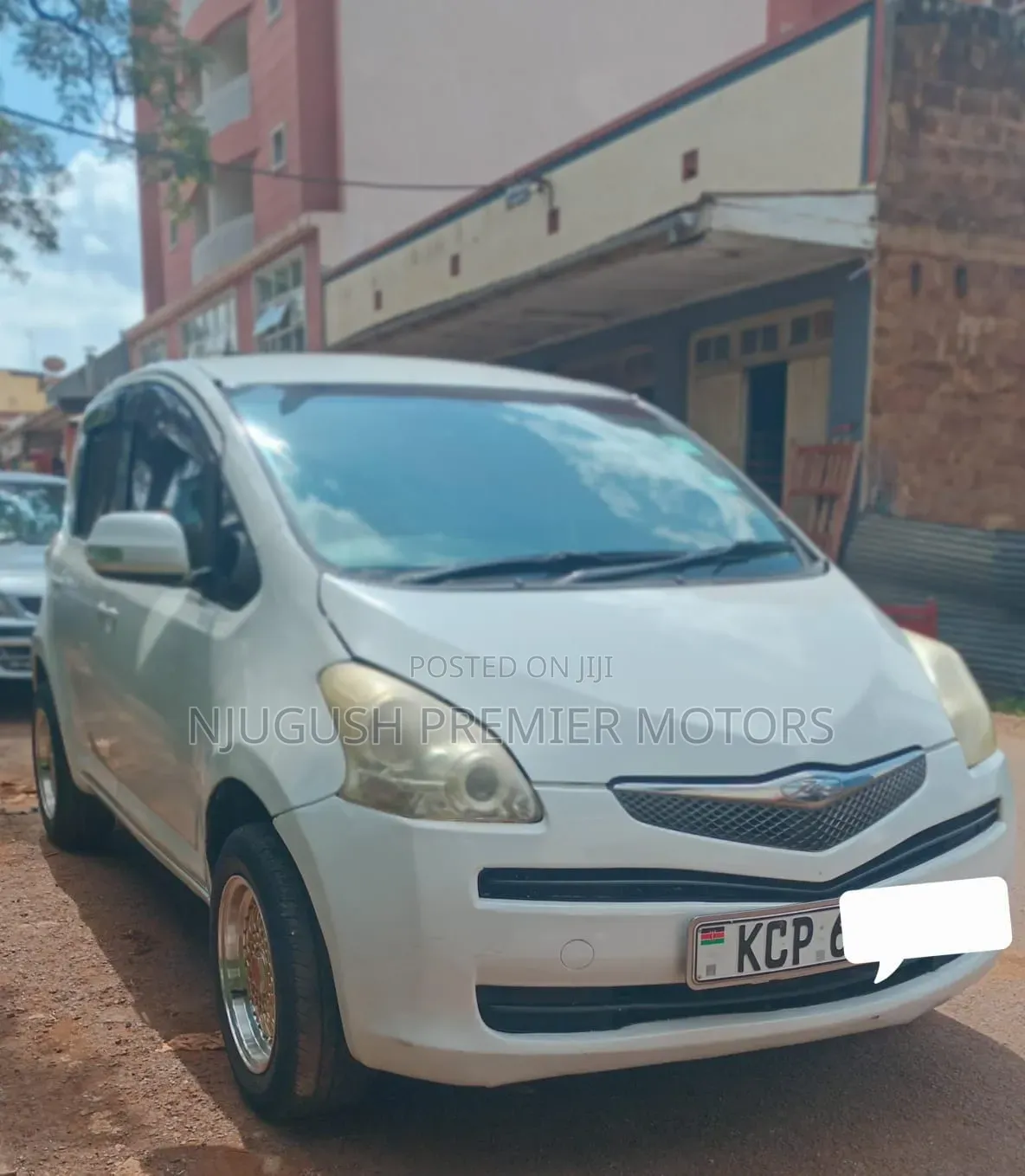 Toyota Ractis 2010 White