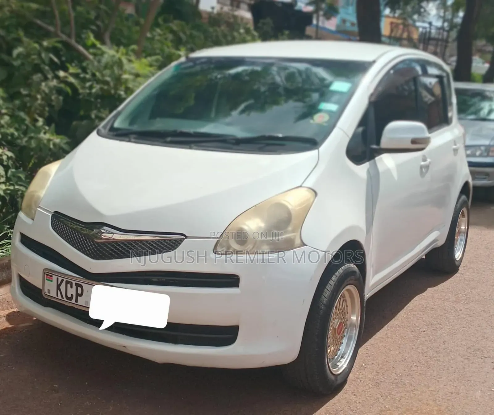 Toyota Ractis 2010 White