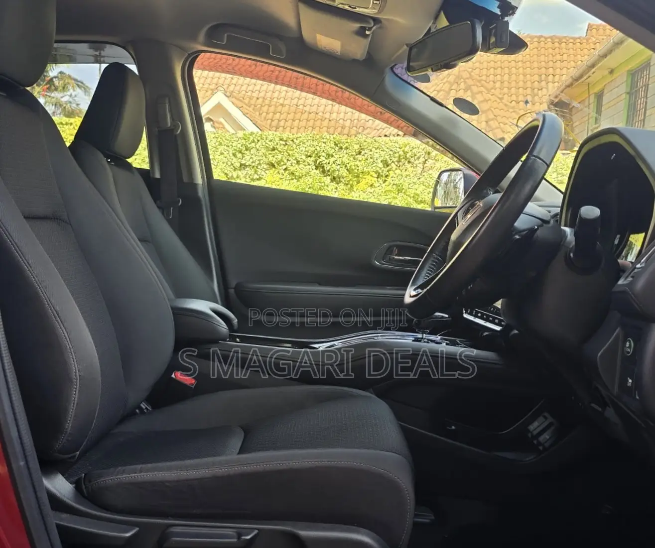Honda Vezel 1.5 Hybrid 2WD 2018 Red