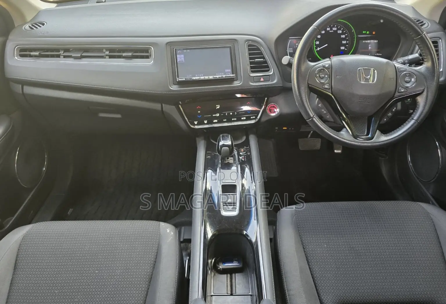 Honda Vezel 1.5 Hybrid 2WD 2018 Red