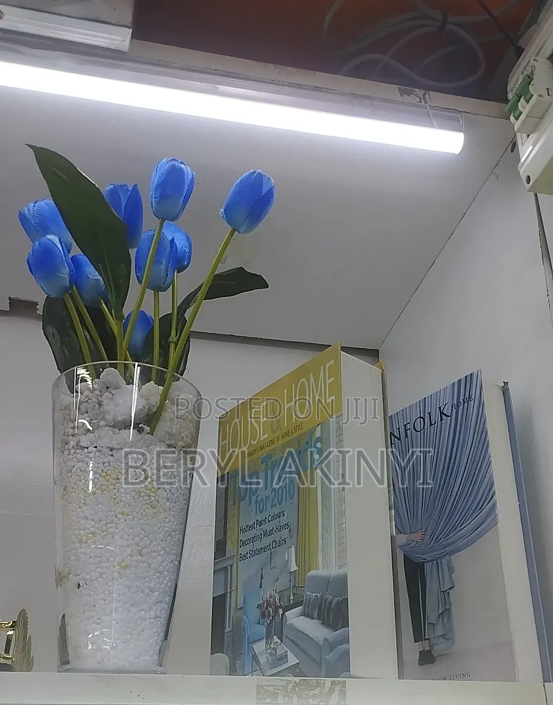 Clear Vase With Flowers
