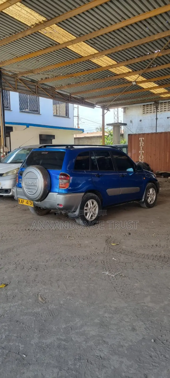 Toyota RAV4 2.0 D 2002 Blue