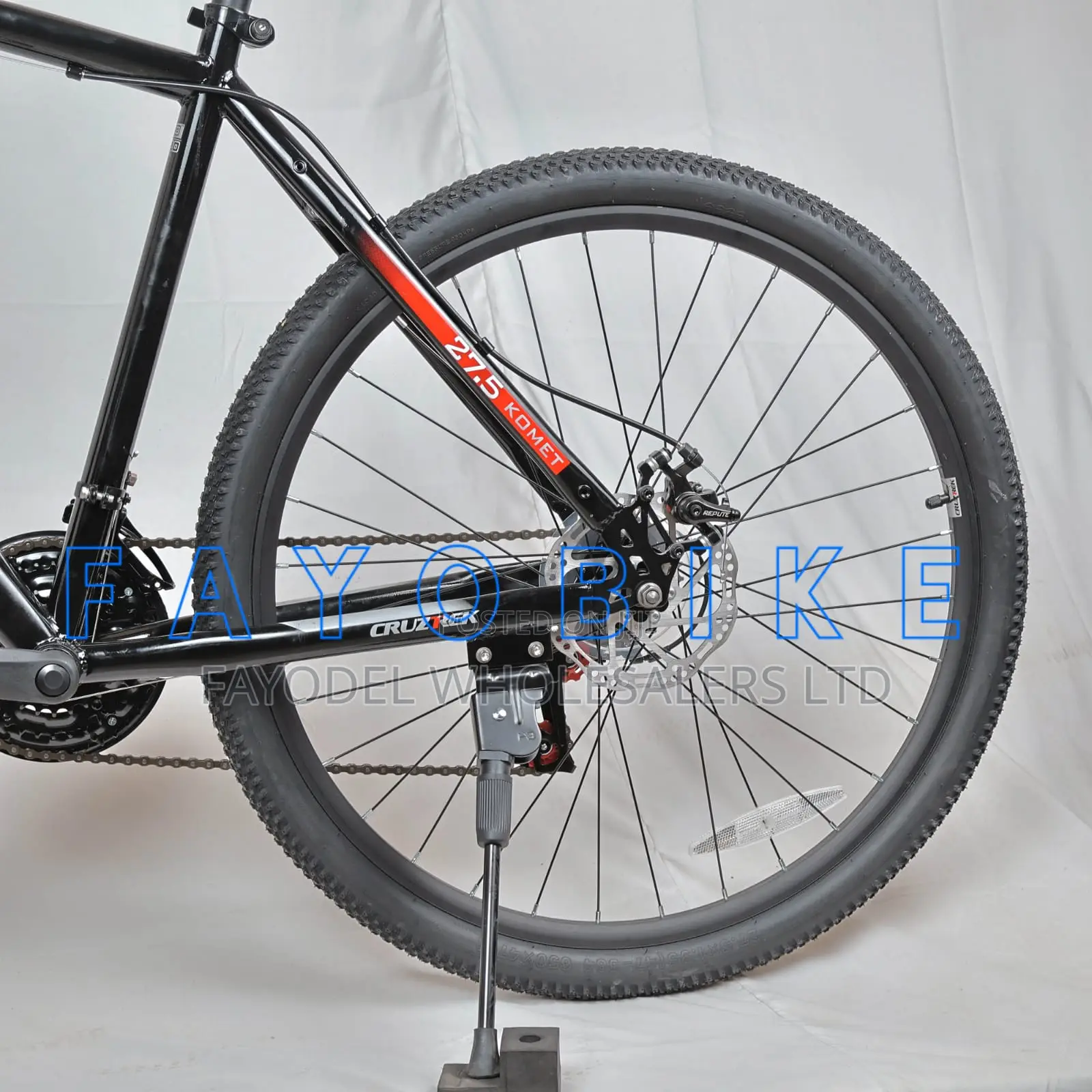 Cruztrek 27.5 Off-Road Bike – Fast Reliable 21-Speed MTB