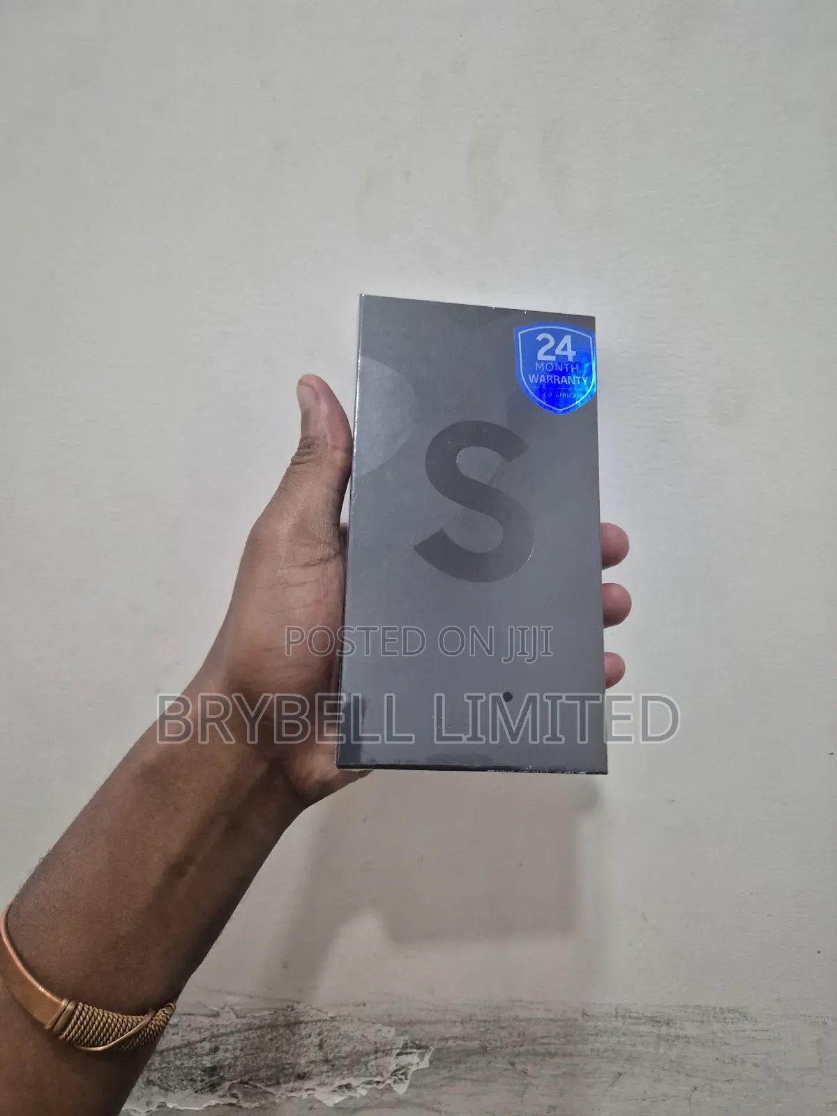 New Samsung Galaxy S22 5G 256 GB Black