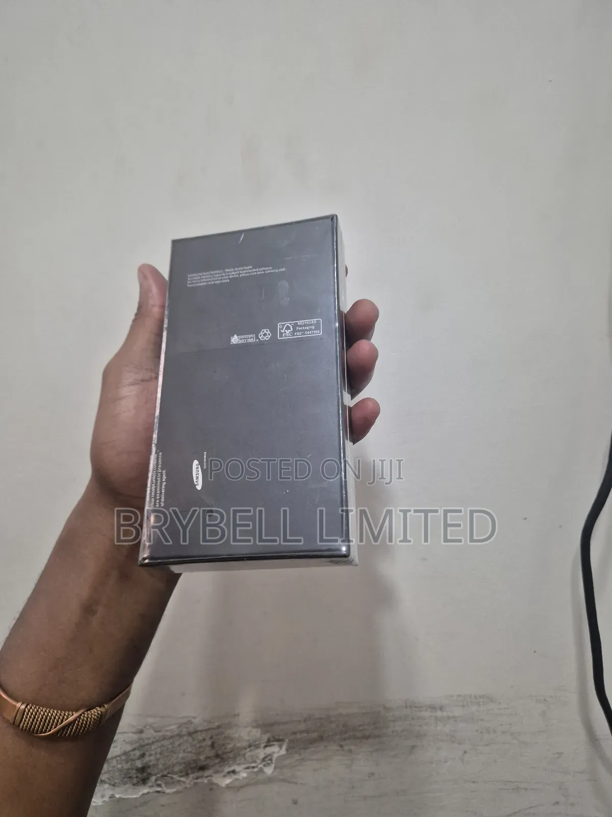New Samsung Galaxy S22 5G 256 GB Black