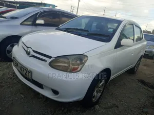 Toyota Platz 2005 White