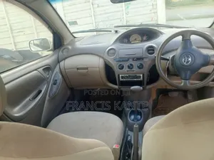 Toyota Platz 2005 White
