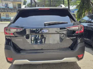Subaru Outback Premium 2022 Black