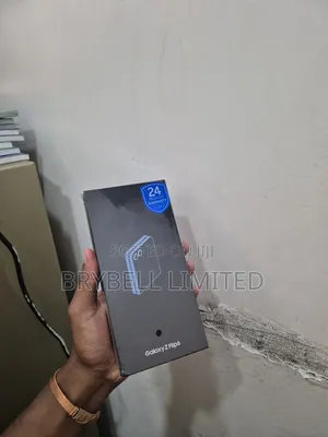 New Samsung Galaxy Z Flip6 256 GB Blue