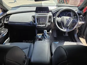 Toyota Crown 2020 Black