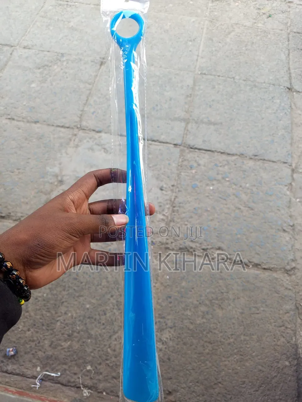 Long Shoe Horn