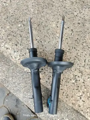 Original Kyb Ex Japan Pajero Io Shock Absorbers