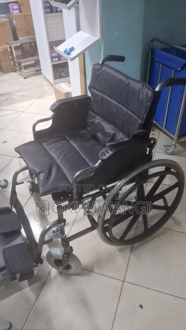 Heavy Duty Wheelchair - thumbnail 2