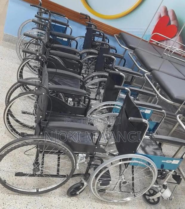 Heavy Duty Wheelchair - thumbnail 3