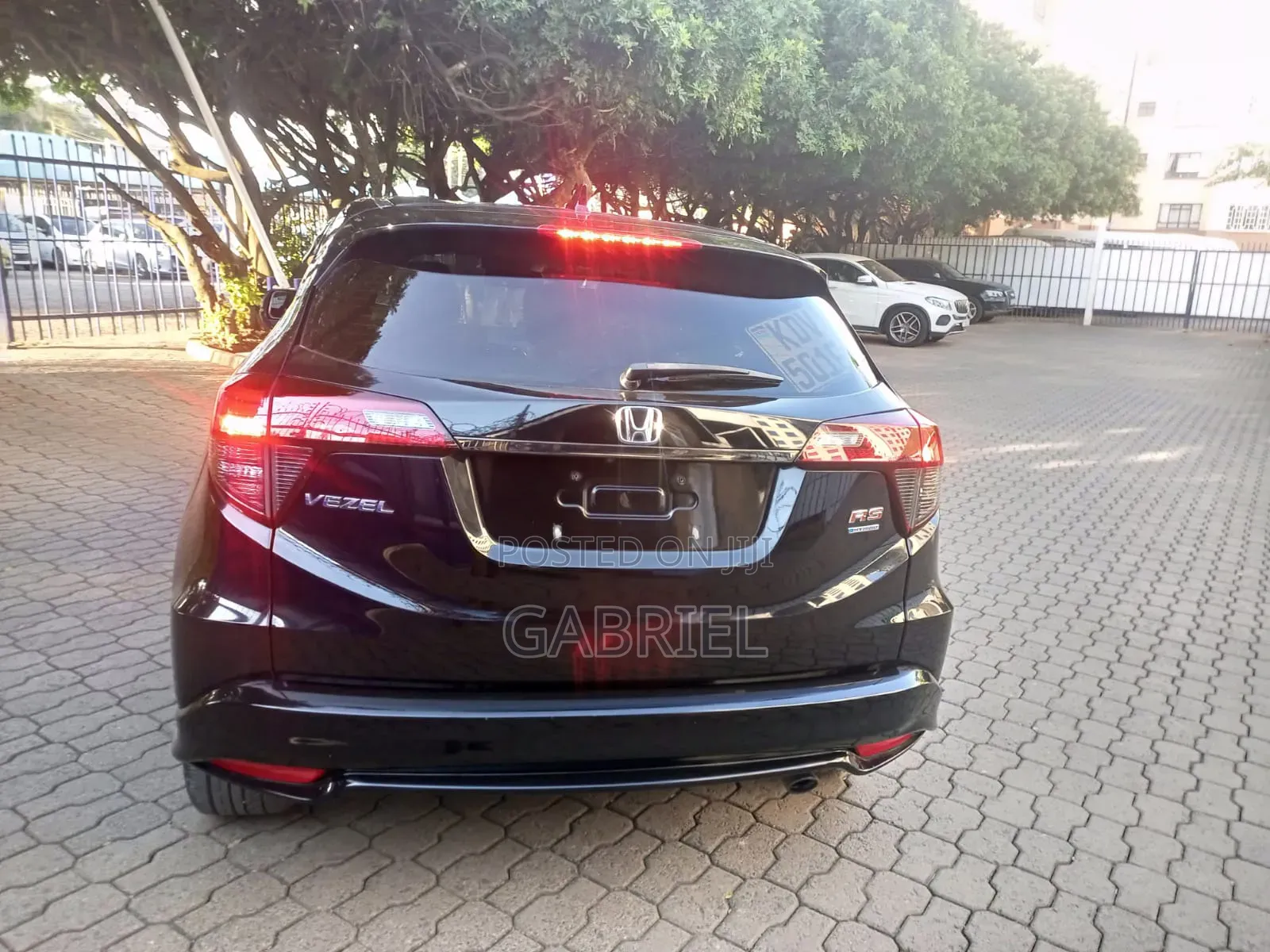 Honda Vezel 1.5 Hybrid 2WD 2018 Black