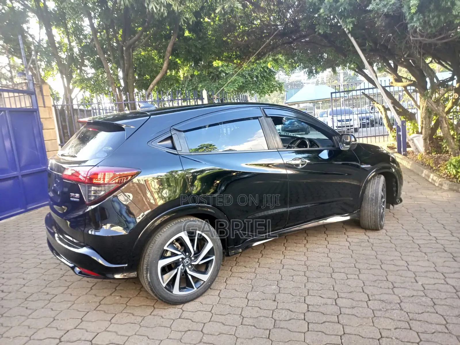 Honda Vezel 1.5 Hybrid 2WD 2018 Black