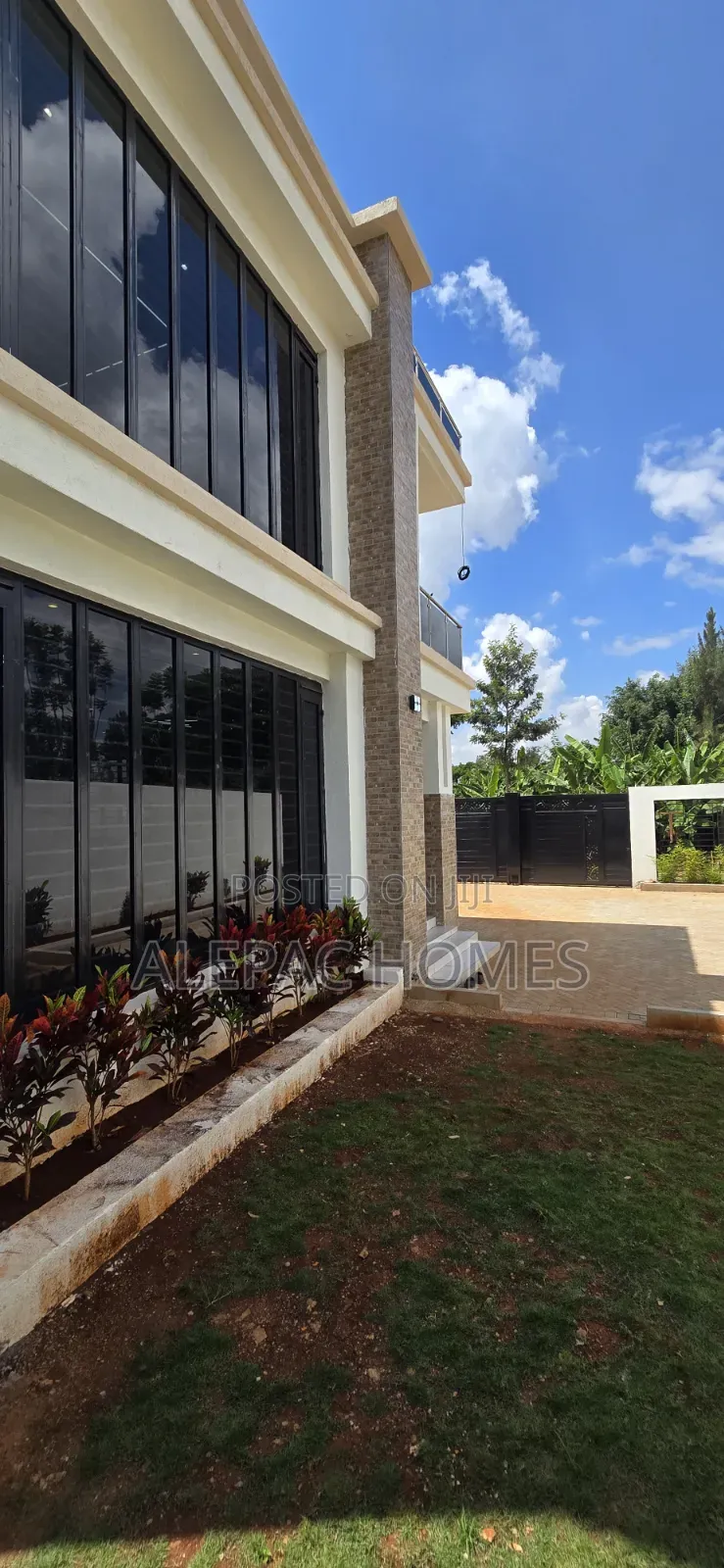 4bdrm House in Mugutha, Kamakis for sale