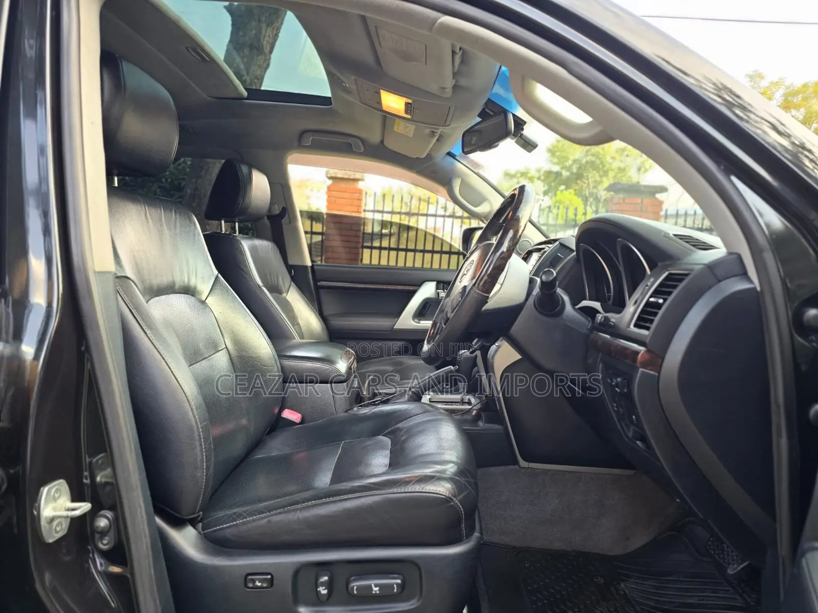 Toyota Land Cruiser 4.5 V8 VXR 2015 Black
