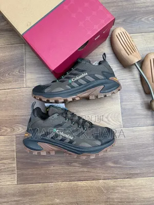 Columbia Men Sneakers (Size 40-45)