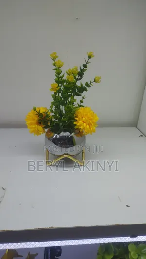 Round Vase With Flowers