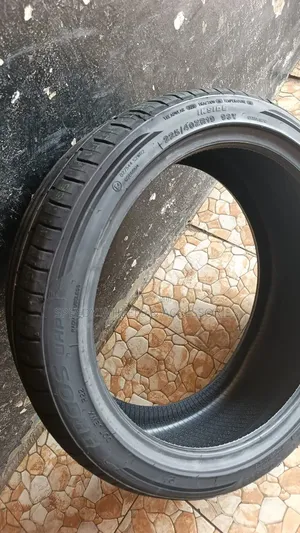 225/40r19 Performance Tyres