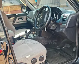 Mitsubishi Pajero 2010 Black