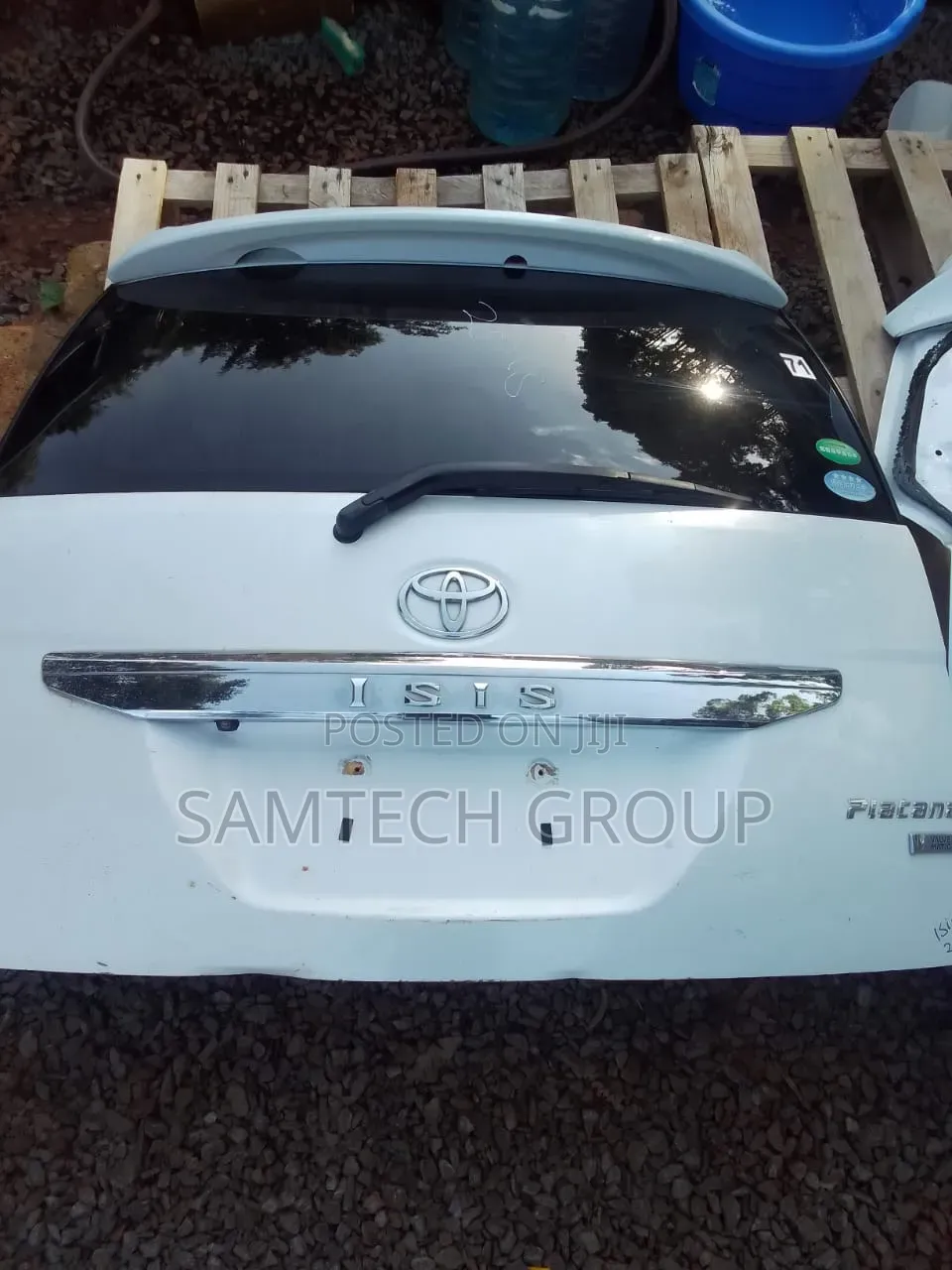 Toyota Isis 2014 Boot