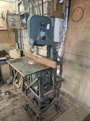 Woodcutting Bandsaw