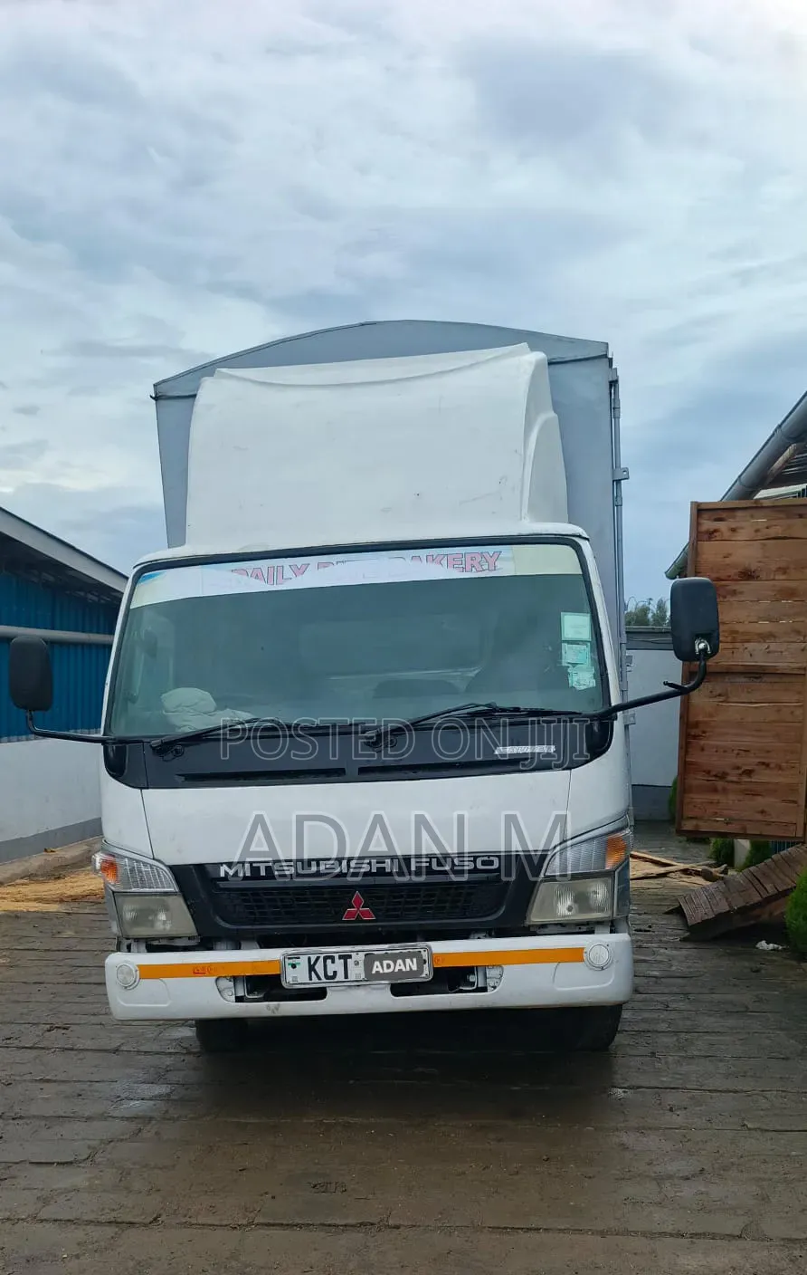 Mitsubishi Canter 2018 White