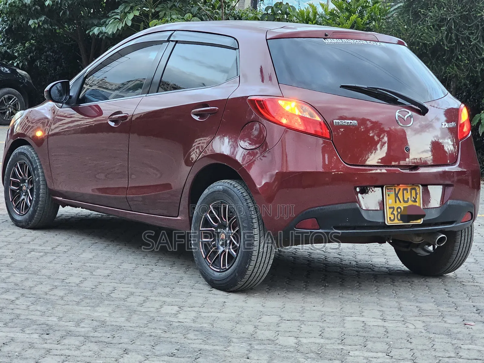Mazda Demio 2011 Red