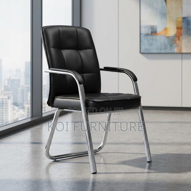 Office Chair : Generic Executive Leather Visitors Chair - thumbnail 2