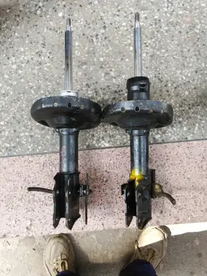 Original Kyb Ex Japan Subaru Legacy Front Shock Absorbers