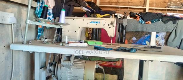 Sewing Machine - thumbnail 3