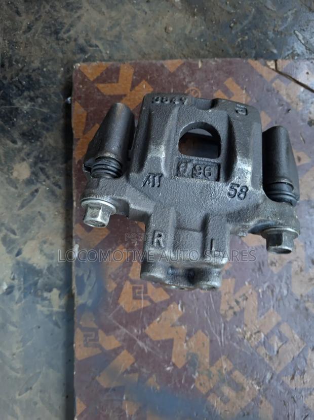 Rear Calliper Harrier 240