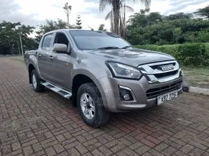 Isuzu D-MAX 2014 Gold