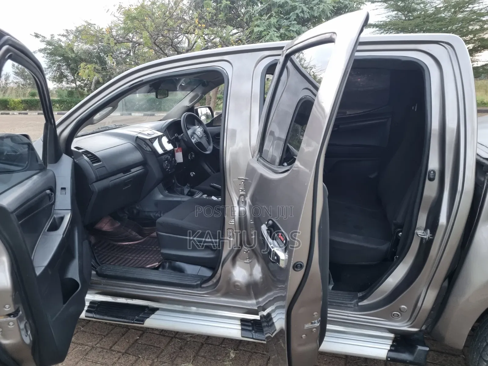 Isuzu D-MAX 2014 Gold
