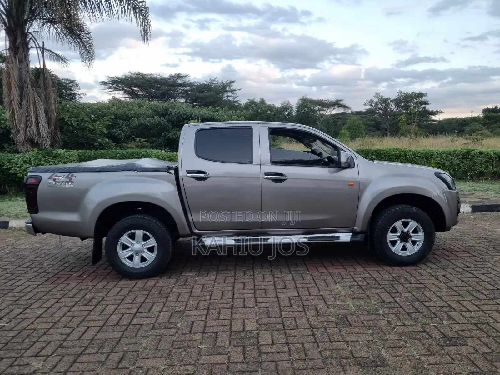 Isuzu D-MAX 2014 Gold