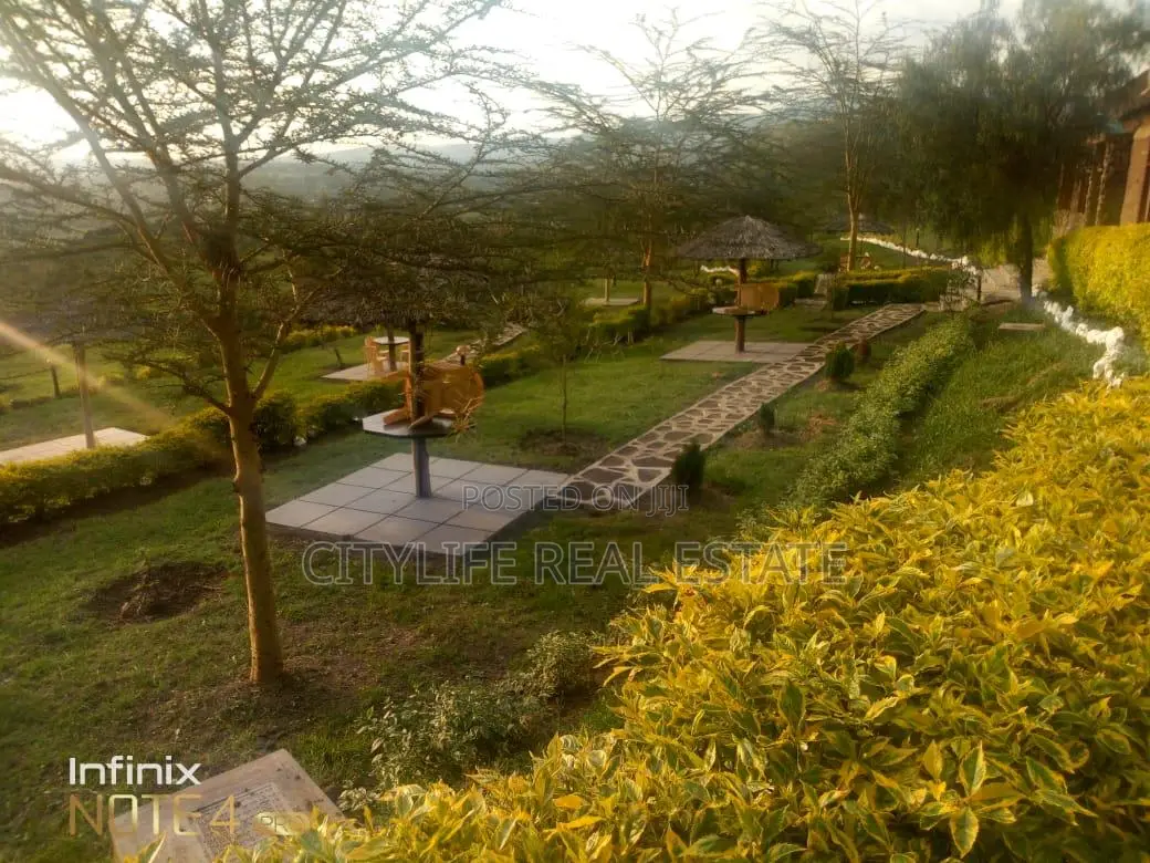 Non Operating Lodge/Hotel Seating on 5 Acre on the Top of a Hill