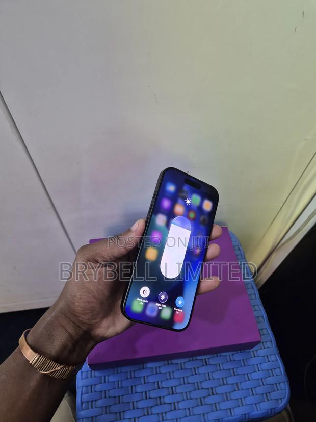 Apple iPhone 16 Pro 256 GB Black - thumbnail 6