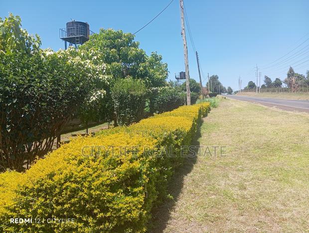 Half Acre Cianda /Sasini on Kiambu-Githiga Tarmac Rd - thumbnail 2