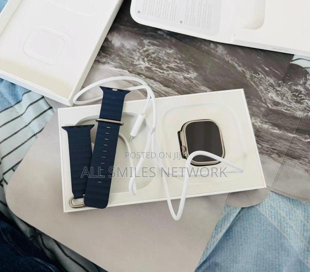 Apple Watch Ultra 2 49mm Titanium