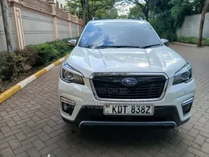 Subaru Forester 2018 White