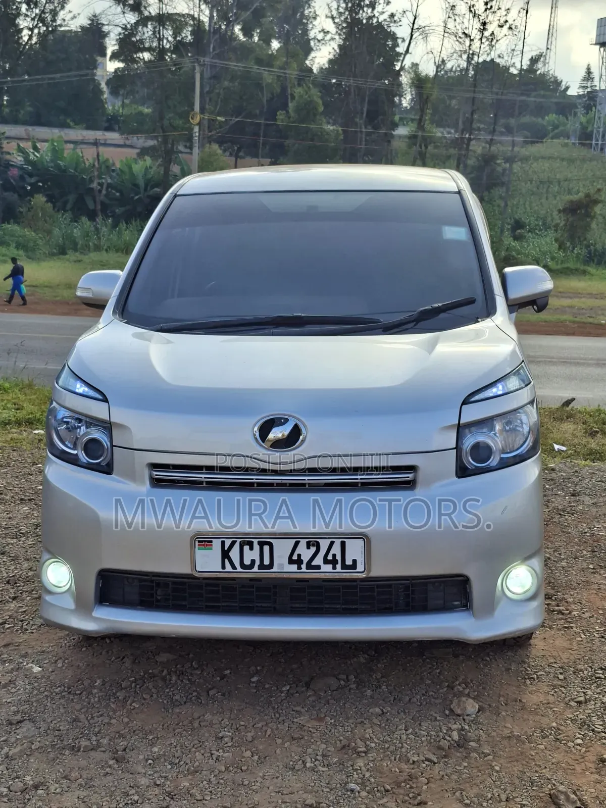 Toyota Voxy 2008 Silver